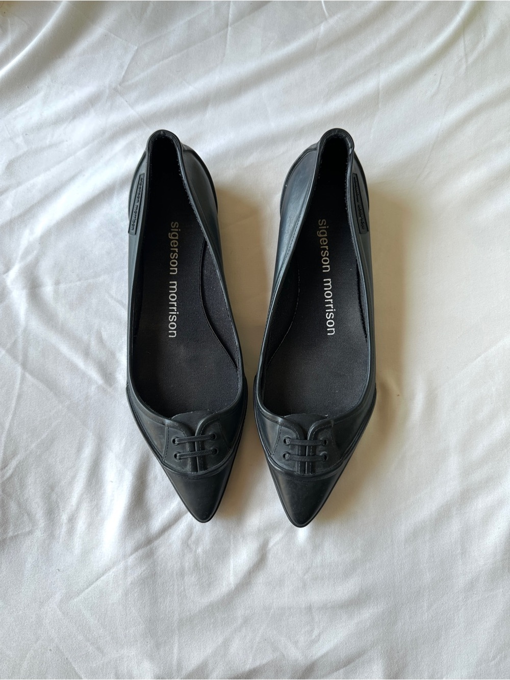 Sigerson Morrison Pointed Toe Flats